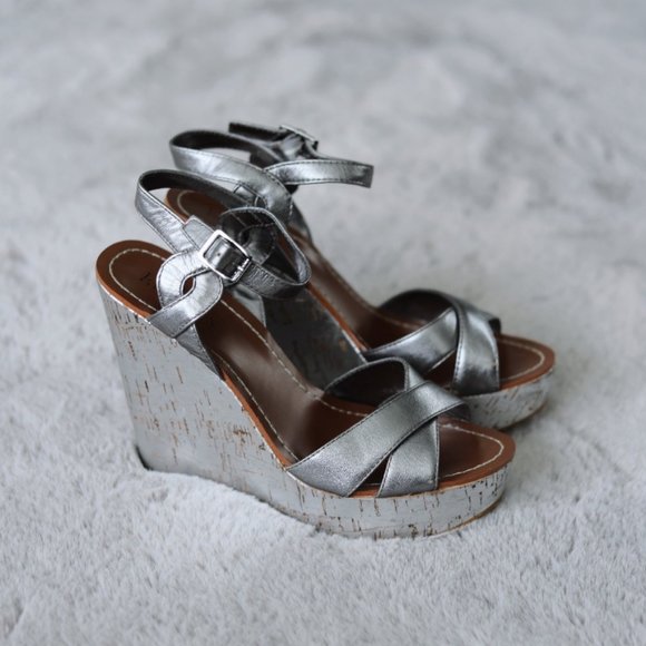 Lauren Ralph Lauren Silver Wedges New - Picture 1 of 8